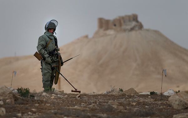 الجيش الروسي يزيل الألغام من مدينة تدمرالأثرية - سبوتنيك عربي