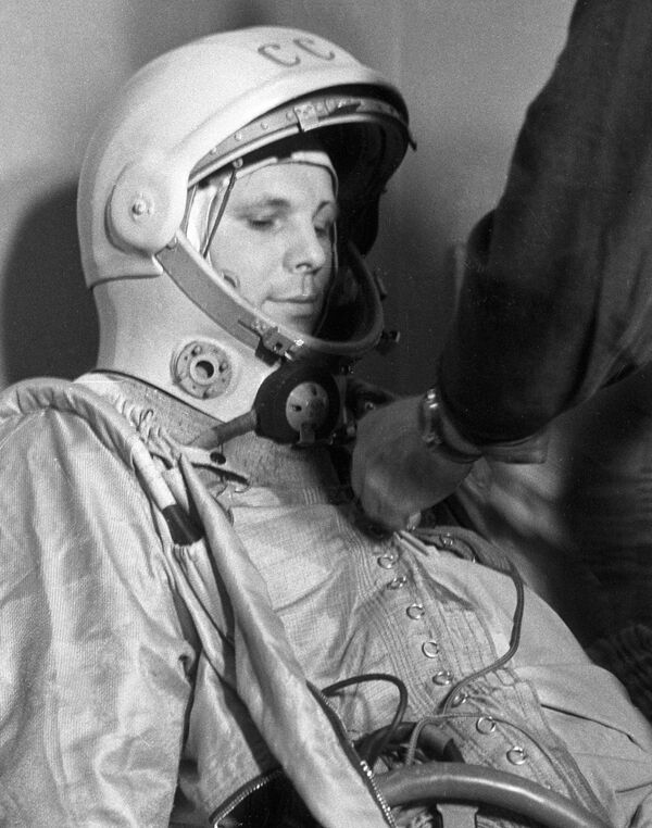 رائد الفضاء الروسي يوري غاغارين قبيل انطلاق مركبته إلى الفضاء، 12 أبريل/ نيسان 1961 - سبوتنيك عربي
