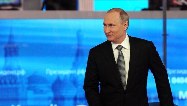 يجري الرئيس الروسي حوارا مباشرا مع سكان روسيا اليوم 14 أبريل/نيسان - سبوتنيك عربي