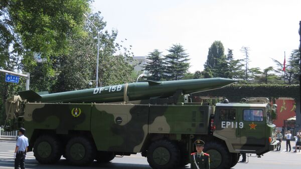 صاروخ بالستي صيني من طراز دونفينغ-15 - سبوتنيك عربي
