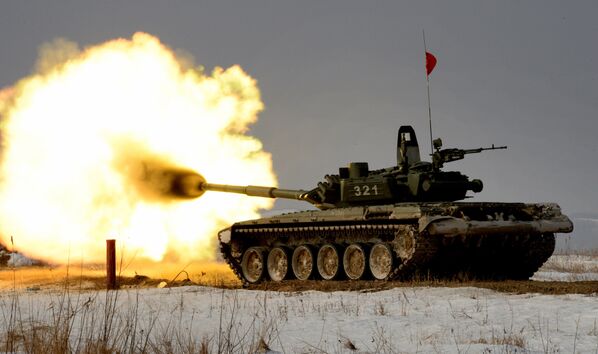 الدبابة Т-72 خلال المسابقات حقل الدبابات بإقليم بريمورسكي كراي - سبوتنيك عربي