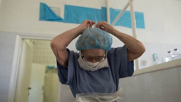ألا ليفوشكينا أكبر جراحة روسية فى العالم - سبوتنيك عربي