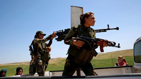 المحاربات الكرديات على خطوط المواجهة مع العدو في الموصل - سبوتنيك عربي