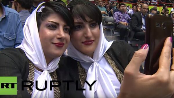 مهرجان التوائم في إيران - سبوتنيك عربي