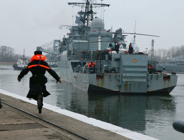 السفينة نيوستراشيمي التابعة لأسطول البحر الأسود وهي تعود من مهمتها - سبوتنيك عربي