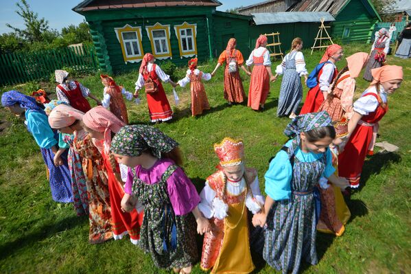 مهرجان الفلكلور كارافون في تتارستان - سبوتنيك عربي