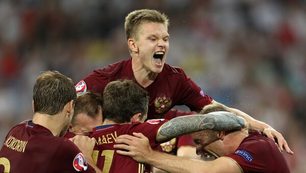 المنتخب الروسي يسجل هدف التعادل في المباراة مع إنجلترا - يورو 2016 - سبوتنيك عربي