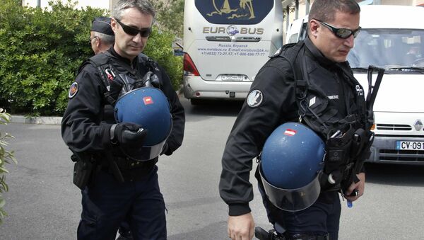 الشرطة الفرنسية توقف حافلة تقل مشجعي المنتخب الروسي - سبوتنيك عربي