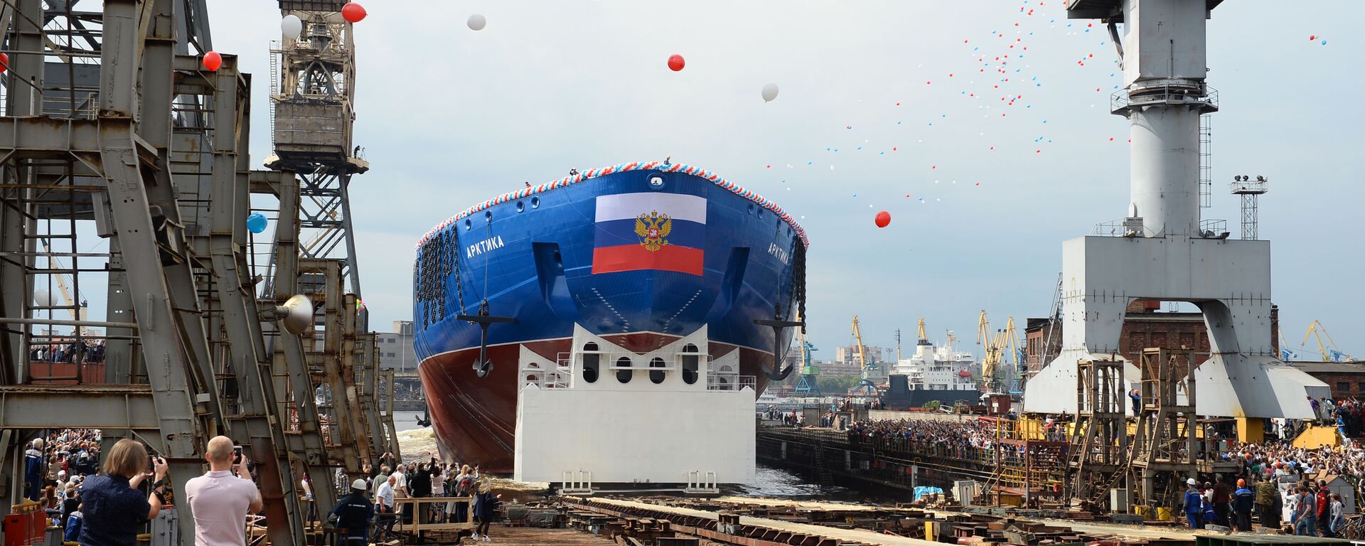 احتفل مصنع البلطيق للسفن في مدينة سان بطرسبورغ الروسية بإنزال سفينة جديدة إلى الماء، 16 يونيو/ حزيران 2016. - سبوتنيك عربي, 1920, 29.05.2020