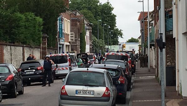 Two Armed Men Take Hostages in Church in France's Normandy - سبوتنيك عربي