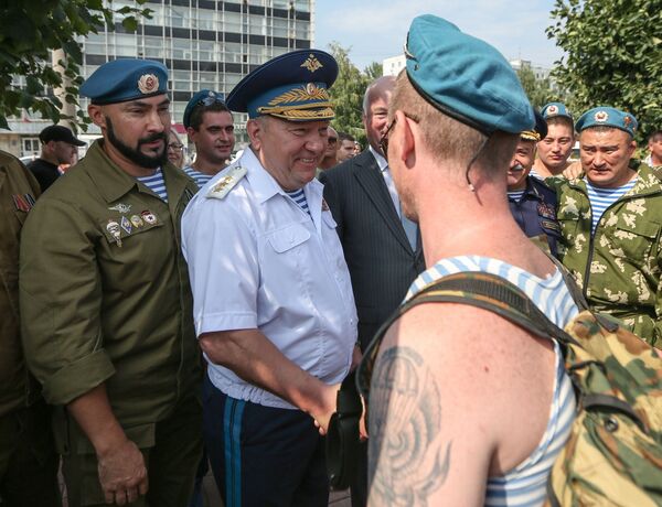 مراسم الاحتفال بيوم قوات الإنزال الجوي الروسية في سامارا - سبوتنيك عربي