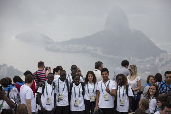 أعضاء فريق اللاجئين المشاركين في ألعاب أولومبياد ريو-دي-جانيرو 2016 في الرازيل - سبوتنيك عربي