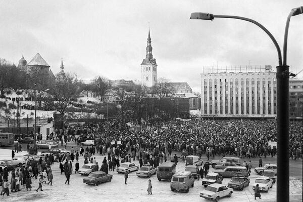 مظاهرة مناهضة للحكومة في تالين، إستونيا عام 1991 - سبوتنيك عربي