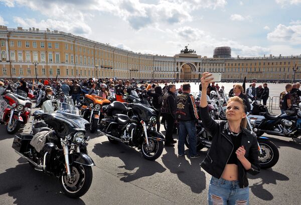 مهرجان موتو فيستيفال لركوب الدراجات النارية في مدينة سانت بطرسبورغ، روسيا - سبوتنيك عربي