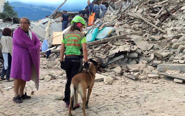 بلدة أماتريسي الإيطالية التي ضربها زلزال بلغت قوته 6.1 — 6.2 درجة - سبوتنيك عربي