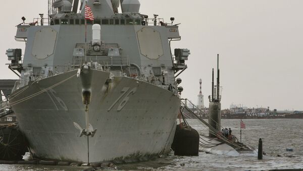سفن الحرس الثوري الإيراني تعترض مدمرة أمريكية - سبوتنيك عربي