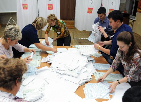 فرز الأصوات في الانتخابات البرلمانية في روسيا - سبوتنيك عربي