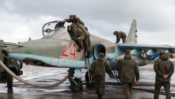 طائرة روسية من طراز سو-25 في قاعدة حميميم - سبوتنيك عربي