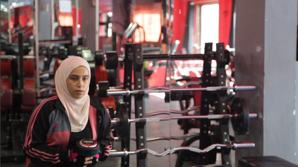 الفتاة الفلسطينية دانية المصري التي تطمح للوصول إلى العالمية من خلال اللياقة البدنية - سبوتنيك عربي