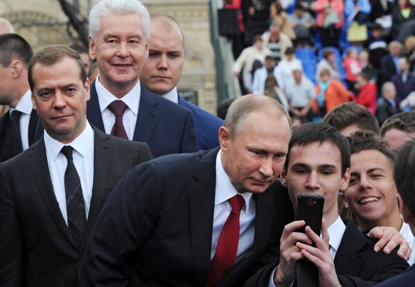الرئيس الروسي فلاديمير بوتين أثناء فعالية الاحتفال بـ عيد المدينة (موسكو) على الساحة الحمراء في موسكو. - سبوتنيك عربي