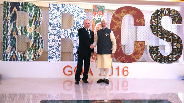 الرئيس الروسي فلاديمير بوتين والرئيس الهندي ناريندرا مودي خلال قمة بريكس في الهند - سبوتنيك عربي
