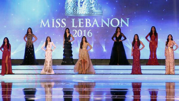 الفتيات المشاركات في مسابقة ملكة جمال لبنان لعام 2016، بيروت 22 أكتوبر/ تشرين الأول 2016 - سبوتنيك عربي