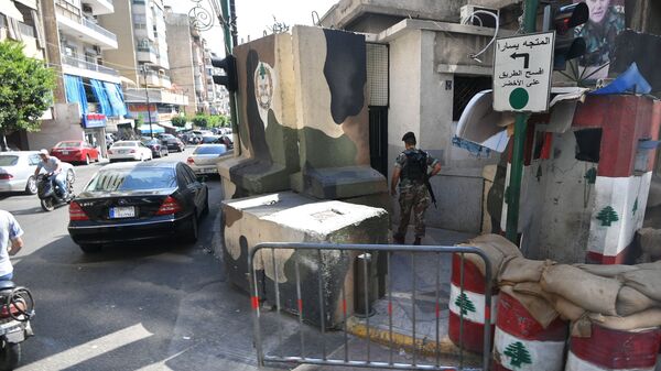 موقع تفتيش في أحد شوارع مدينة بيروت - سبوتنيك عربي