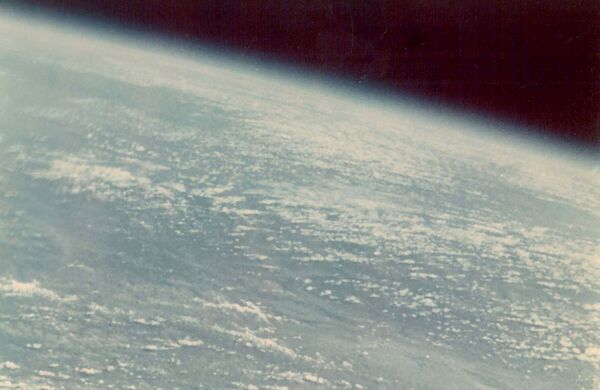أول صورة لكوكب الأرض يلتقطها الإنسان، وذلك من قبل رائد الفضاء غيرمان تيتوف عام 1961 - سبوتنيك عربي