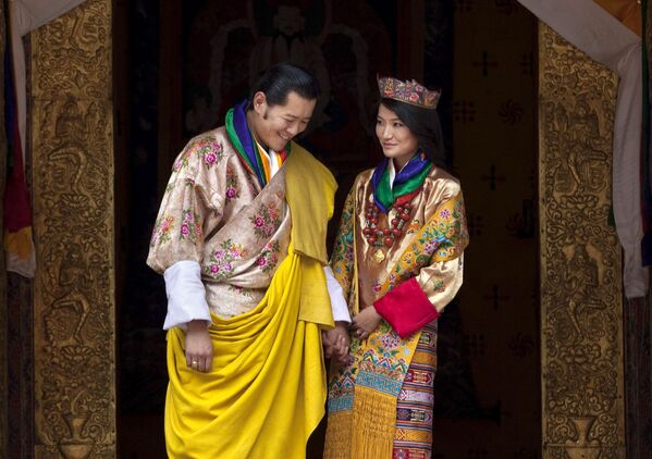 الملكة جيتسون بيما وانغتشاك والملك جيغما خيسار نامغيال وانغتشاك لمملكة بوتان في جنوب آسيا - سبوتنيك عربي