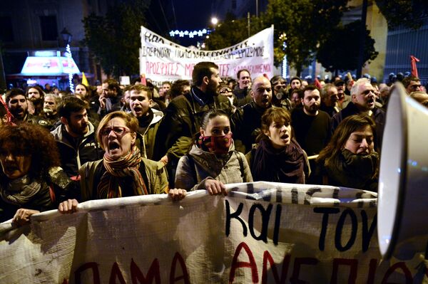 احتجاجات اليونانيين على زيارة الرئيس الأمريكي باراك أوباما إلى اليونان، أثينا 15 نوفمبر/ تشرين الثاني 2016 - سبوتنيك عربي