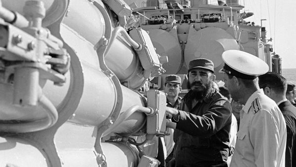 كاسترو على متن سفينة حربية روسية - سبوتنيك عربي