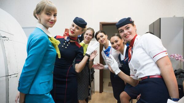 مسابقة أجمل مضيفة طيران في روسيا - المضيفات المشاركات في المسابقة - سبوتنيك عربي