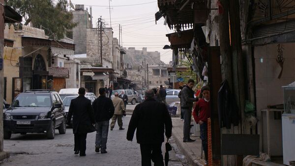 الناس في شوارع  المركز التاريخي لمدينة حلب، سوريا، في عام 2009 - سبوتنيك عربي