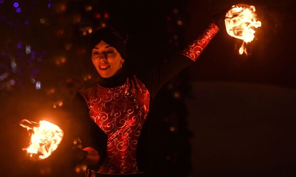 افتتاح مهرجان رحلة إلى عيد الميلاد في تفيرسكوي بولفار بموسكو. - سبوتنيك عربي