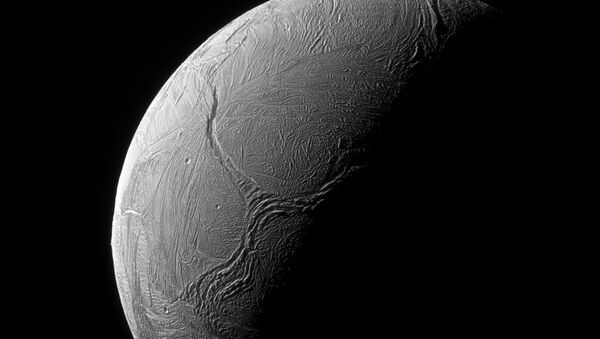 سطح القمر إنسيلادوس - سبوتنيك عربي