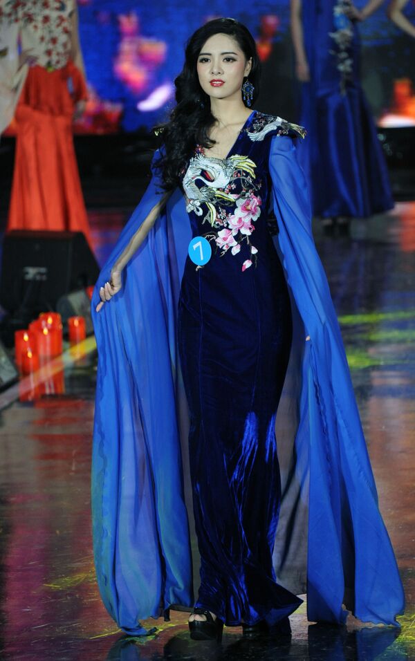 الصينية في نهائي المسابقة الدولية الروسية-المنغولية-الصينية - ملكة الثلج في الصين، ليو شو خان. - سبوتنيك عربي