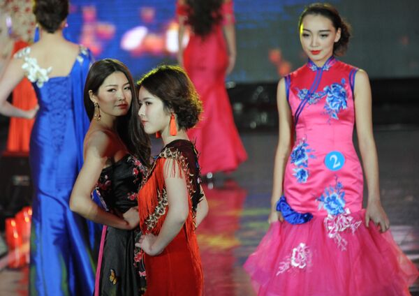 المشاركات في مسابقة ملكة الثلج في الصين - سبوتنيك عربي