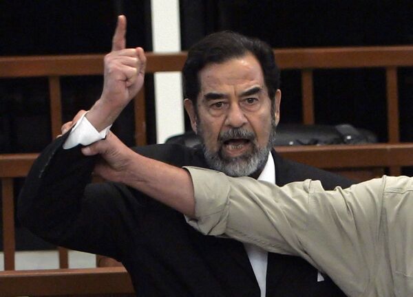 الرئيس العراقي السابق صدام حسين أثناء محاكمته، 5 نوفمبر/ تشرين الثاني 2006 - سبوتنيك عربي