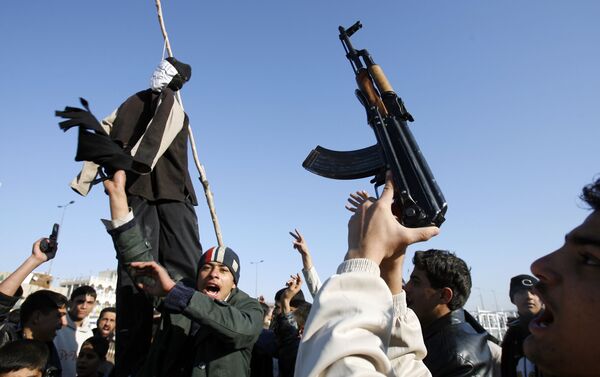 مظاهرات ومجسم يعبر عن الرئيس العراقي صدام حسين، 30 ديسمبر/ كانون الأول 2006 - سبوتنيك عربي