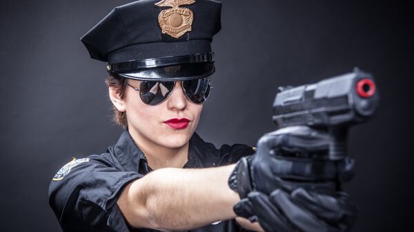 Una mujer policía - سبوتنيك عربي