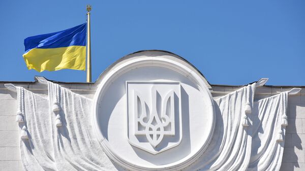 العلم الوطني فوق مبنى برلمان أوكرانيا - سبوتنيك عربي