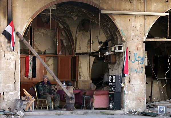 رجل سوري عند قلعة حلب - سبوتنيك عربي