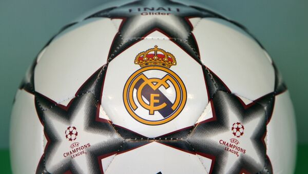 A Real Madrid Champions League football seen in a shop window in Madrid, 07 December 2006. - سبوتنيك عربي