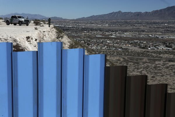 حرس الحدود على الحدود بين الولايات المتحدة والمكسيك - سبوتنيك عربي