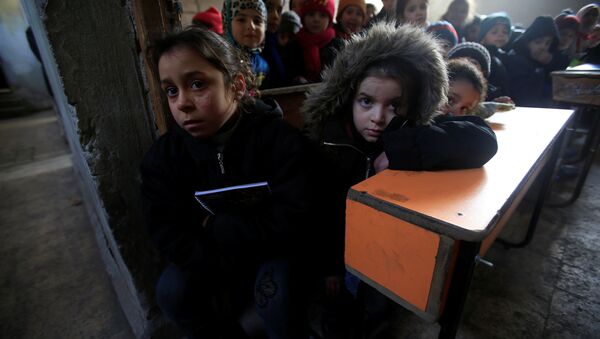 أطفال في مدرسة في حلب، سوريا 30 يناير/ كانون الثاني 2017 - سبوتنيك عربي