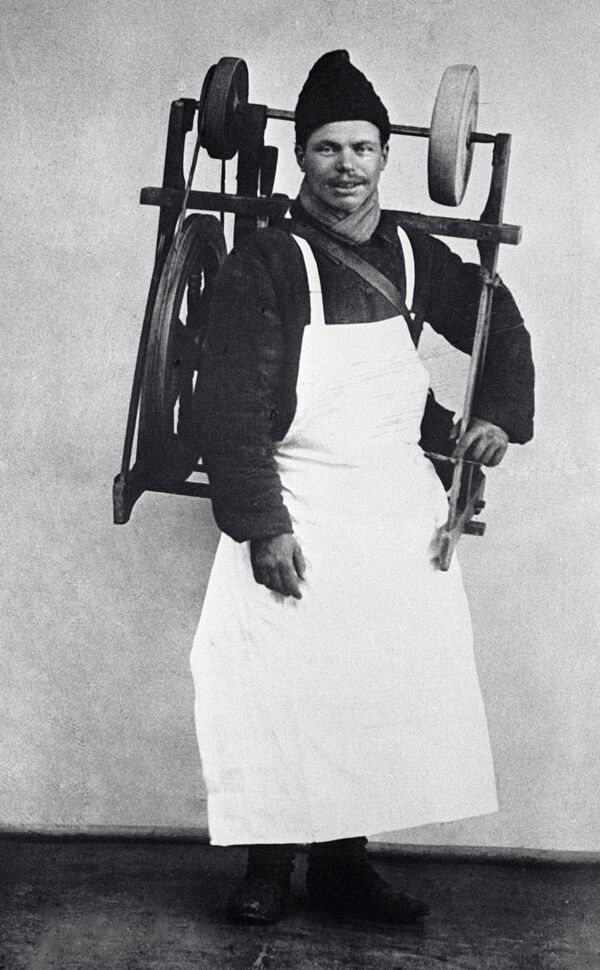 عامل شحذ، موسكو 1913 - سبوتنيك عربي