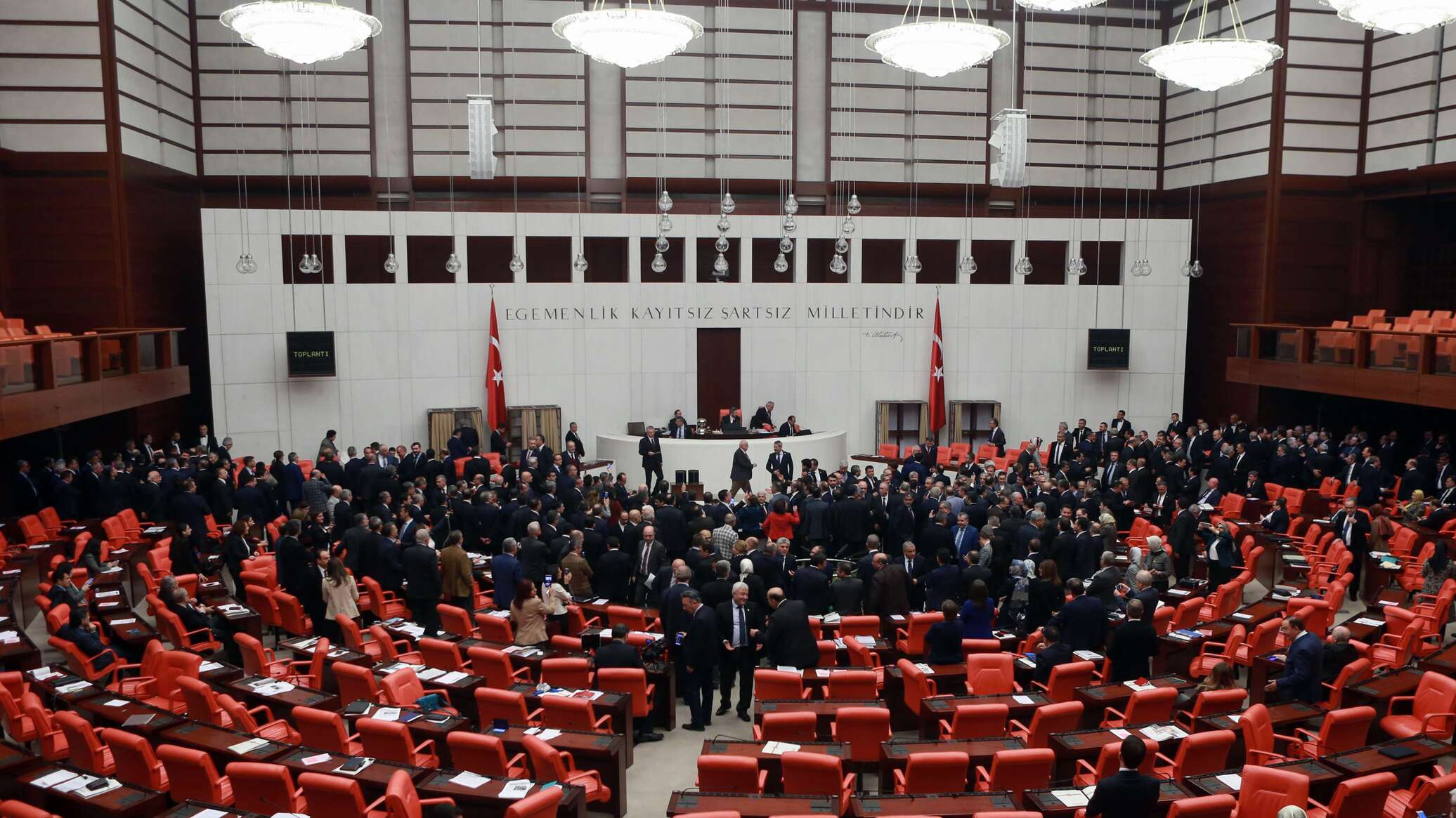 دعوات في البرلمان التركي للانسحاب من "الناتو"