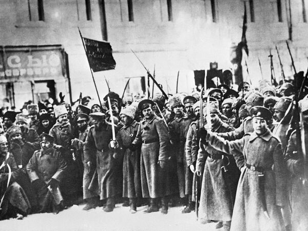 المشاركون في ثورة فبراير البرجوازية الديموقراطية، عام 1917 - سبوتنيك عربي