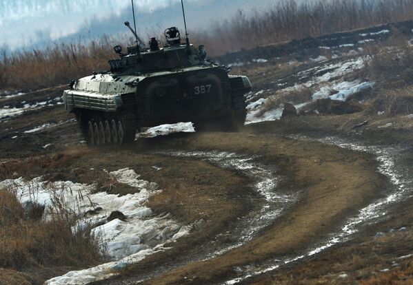 أثناء بطولة روسيا بياتلون للدبابات وهجوم جنود سوفوروف في إقليم بريمورسكي كراي، روسيا - سبوتنيك عربي