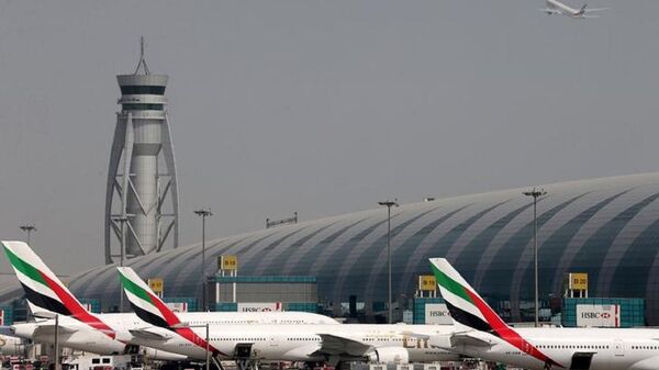 طائرة ركاب بمطار دبي - سبوتنيك عربي